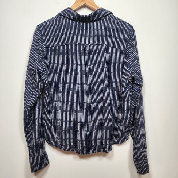 Roxy Women's Cropped Tie Front Striped Button Down Shirt Size Medium - Picture 3 of 9